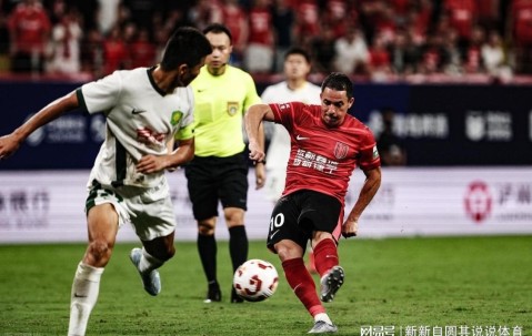 NFL直播-中超现在也出息了，竟然连远藤航加盟申花这样的假消息都能出现