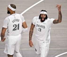 浓眉回到四号位组成双塔 能否携手弗拉格带领独行侠重返季后赛？