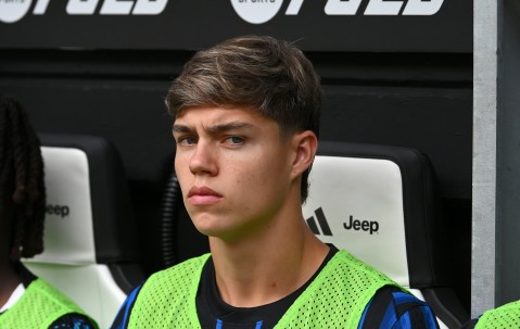 NFL直播-官方：国米后卫帕拉西奥斯租借加盟拉普拉塔大学生，含买断选项