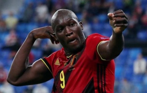 注册入口-【人物】以爱神之名秉爱神之箭 卢卡库射落北极熊